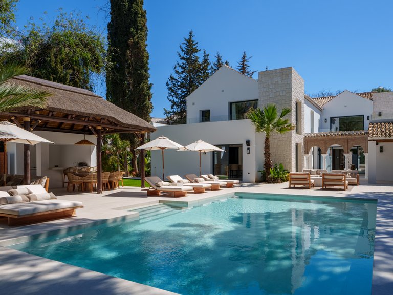 Villa for Sale in Nueva Andalucia Malaga 29