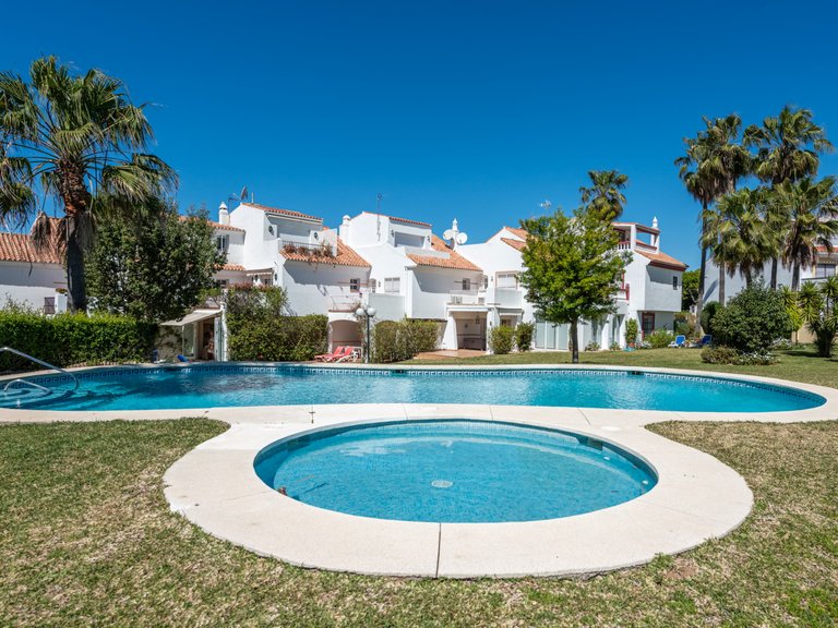 Town House for Sale in Estepona Malaga 1