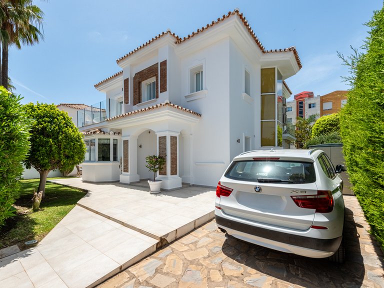 Villa for Sale in Estepona Malaga 27