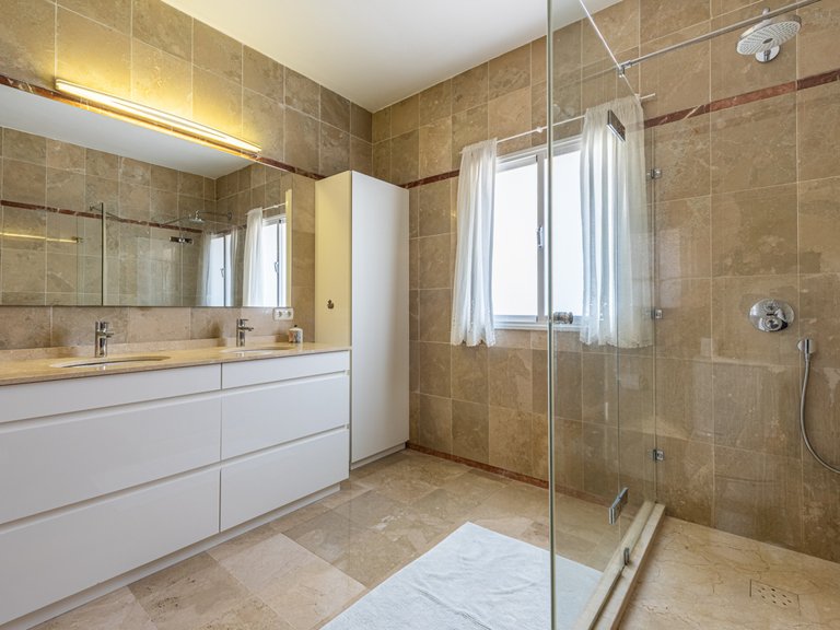 Villa for Sale in Estepona Malaga 19