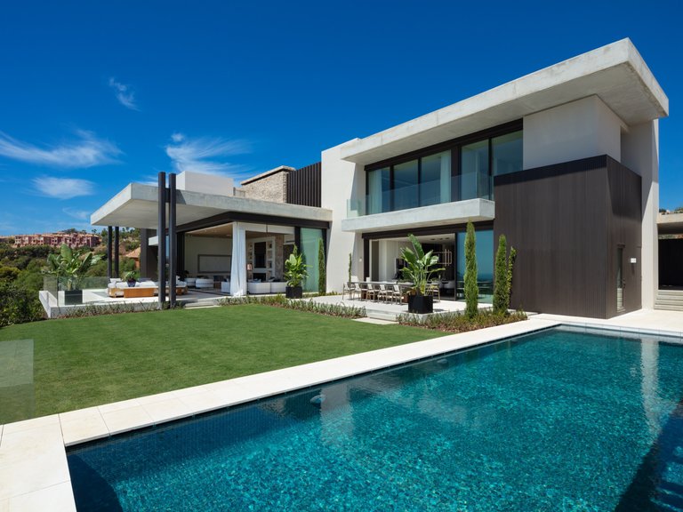 Villa for Sale in Benahavis Malaga 32