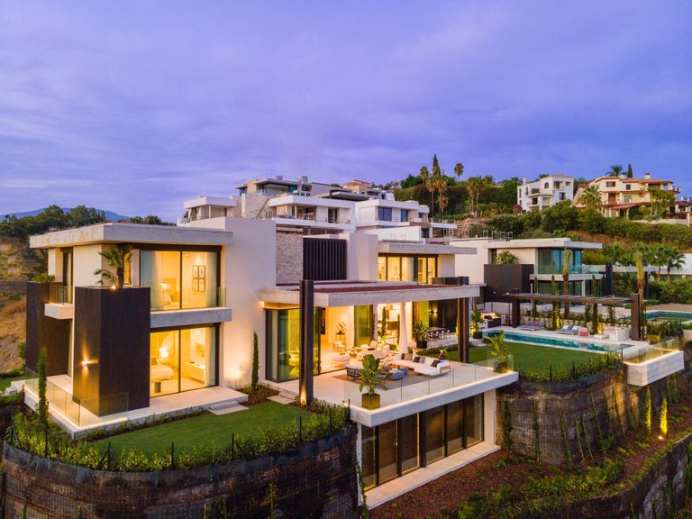 Villa for Sale in Benahavis Malaga 36