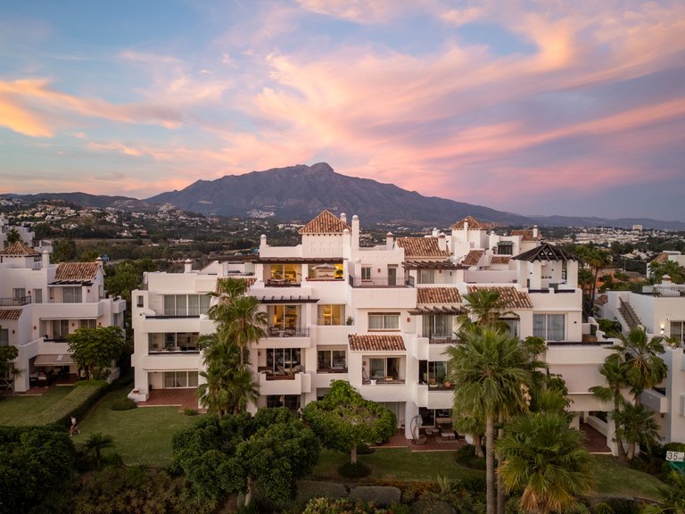 Penthouse for Sale in Benahavis Malaga 41