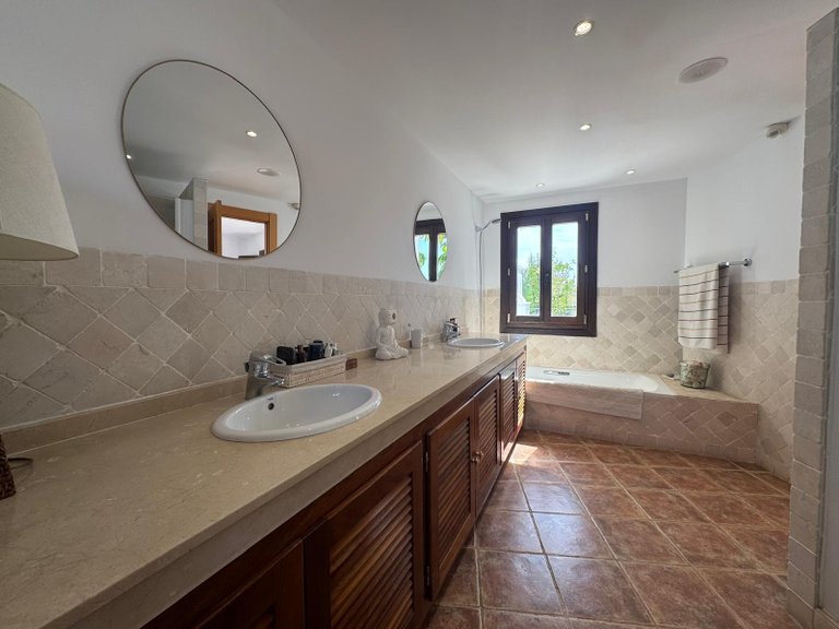 Town House for Sale in Estepona Malaga 22