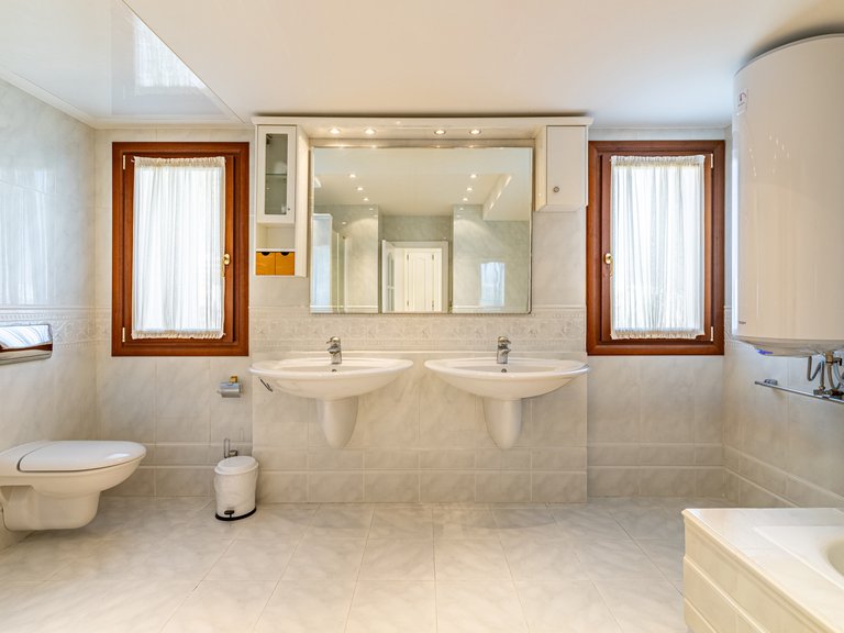 Villa for Sale in Estepona Malaga 22