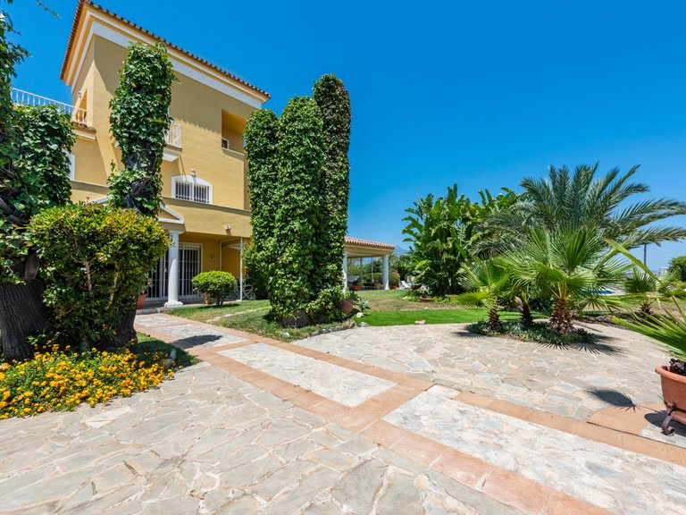 Villa for Sale in Estepona Malaga 26
