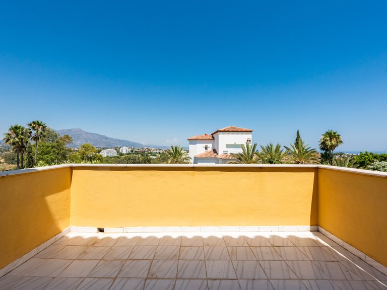 Villa for Sale in Estepona Malaga 28