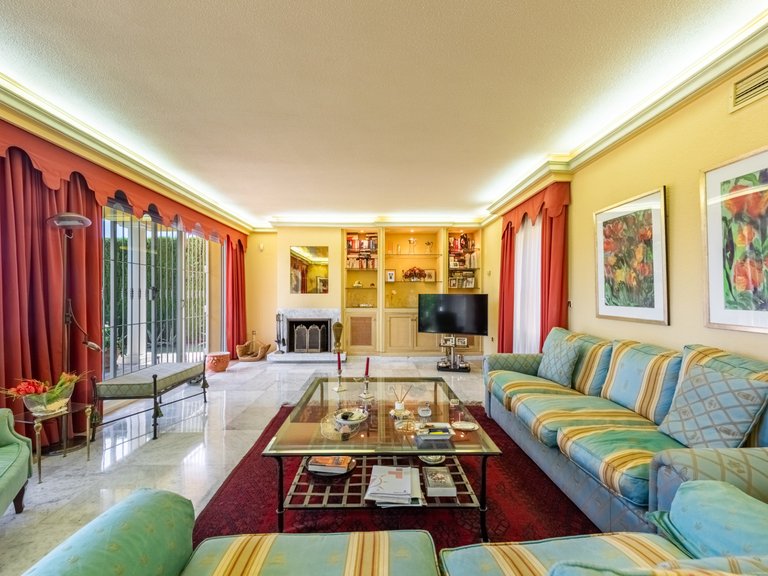 Villa for Sale in Estepona Malaga 5