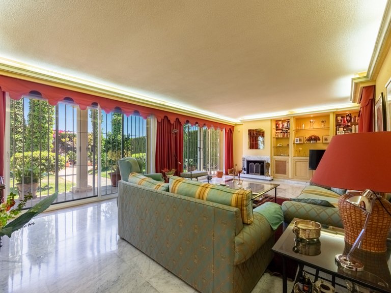 Villa for Sale in Estepona Malaga 3
