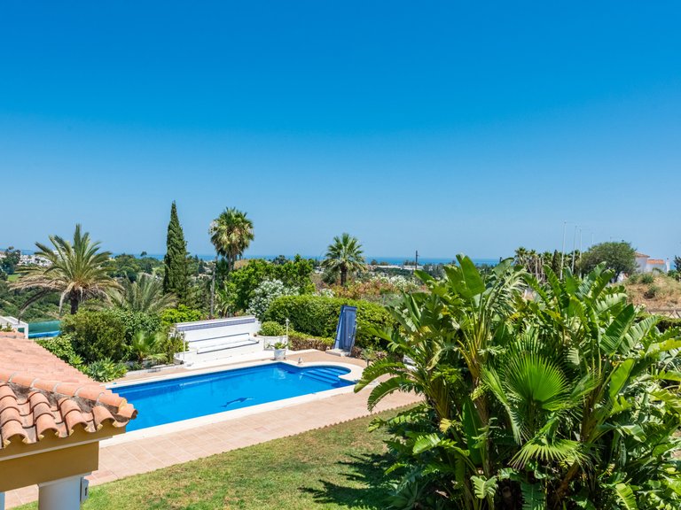 Villa for Sale in Estepona Malaga 2