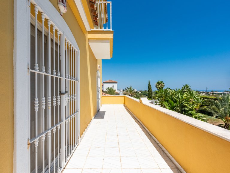 Villa for Sale in Estepona Malaga 36
