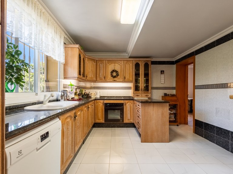 Villa for Sale in Estepona Malaga 7