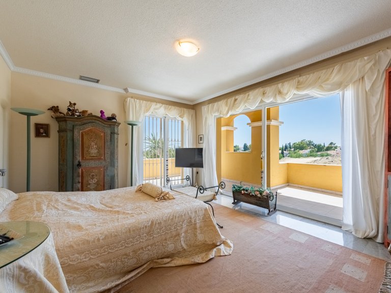 Villa for Sale in Estepona Malaga 14