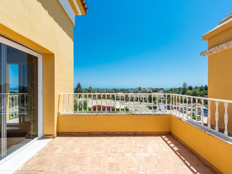 Villa for Sale in Estepona Malaga 34
