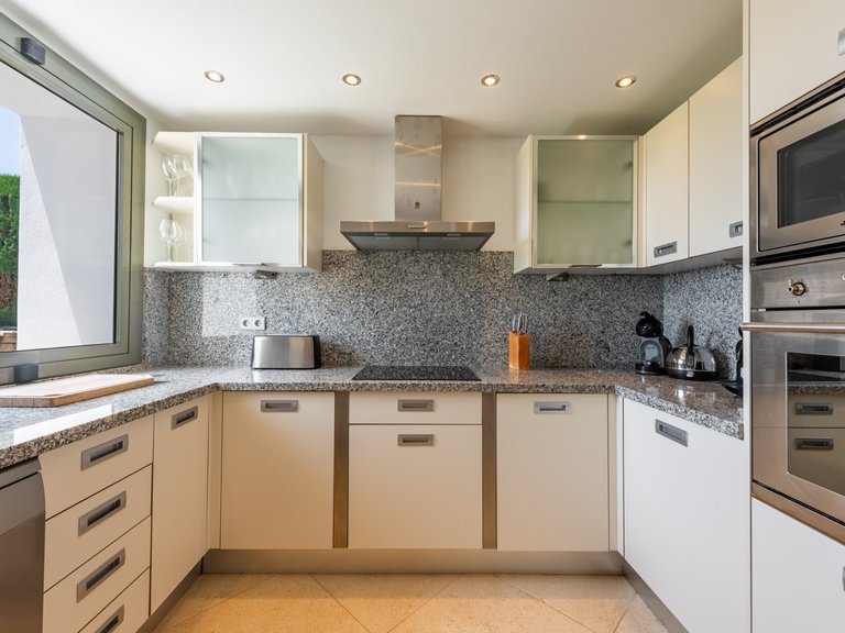 Apartment for Sale in Benahavis Malaga 11