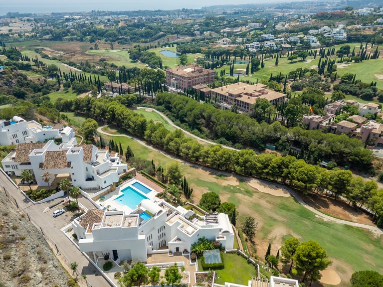 Apartment for Sale in Benahavis Malaga 37
