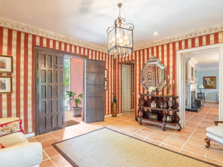 Villa for Sale in Marbella Golden Mile Malaga 11