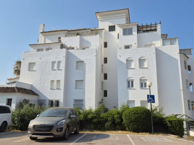 Apartment for Sale in Arena Beach, Estepona, Malaga 24