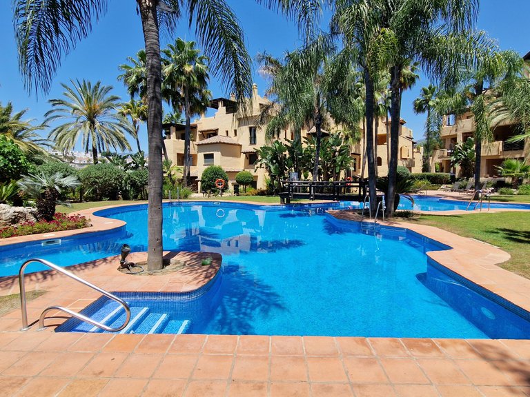 Apartment for Sale in El Campanario, Estepona, Malaga 1