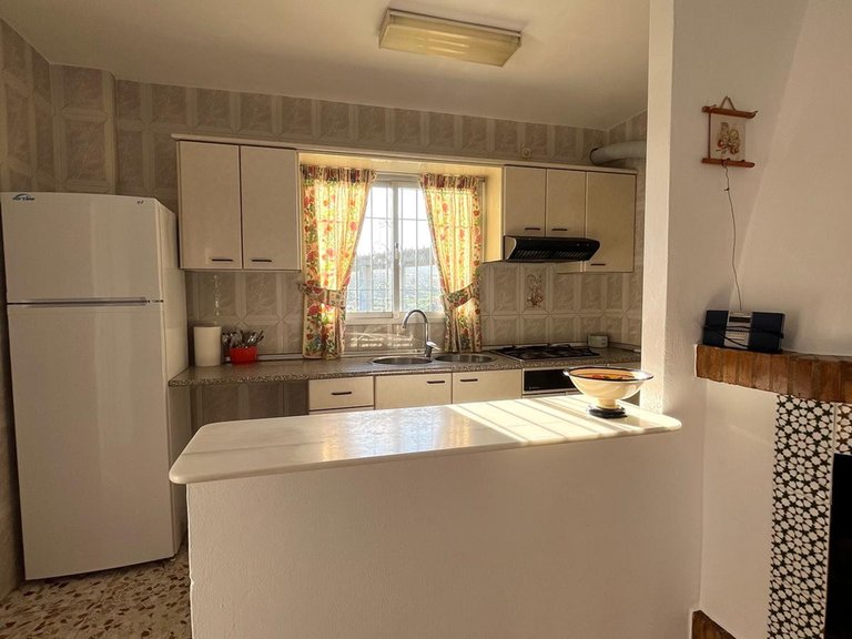 Country House for Sale in Guadalobon, Estepona, Malaga 6