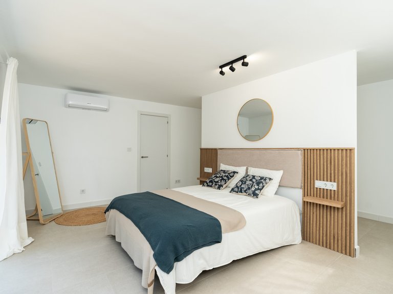 Villa for Sale in Estepona, Malaga 12