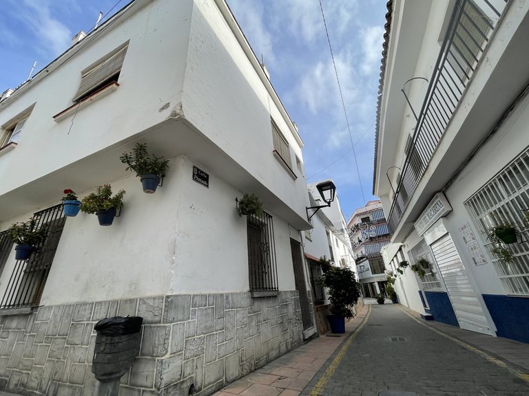 Villa for Sale in Estepona Old Town, Estepona, Malaga 3