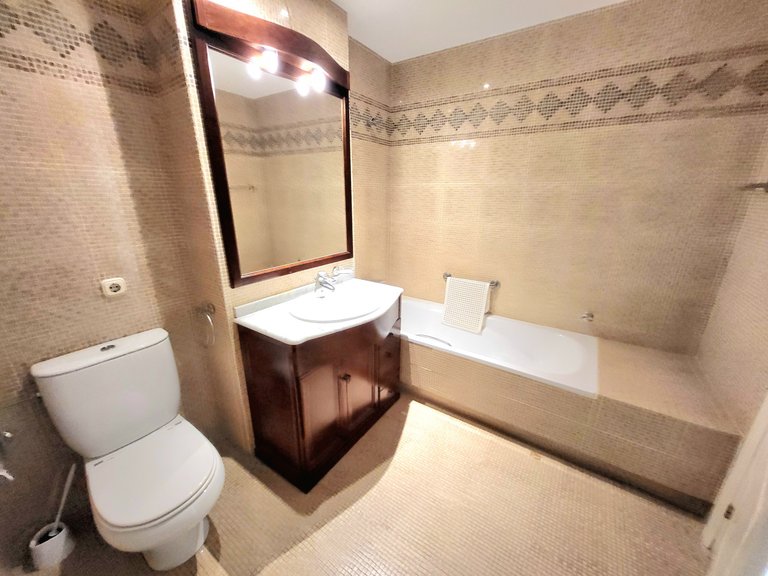 Apartment for Sale in Estepona Centre, Estepona, Malaga 24