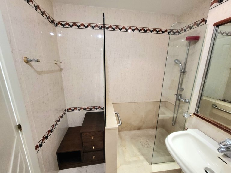 Apartment for Sale in Estepona Centre, Estepona, Malaga 29
