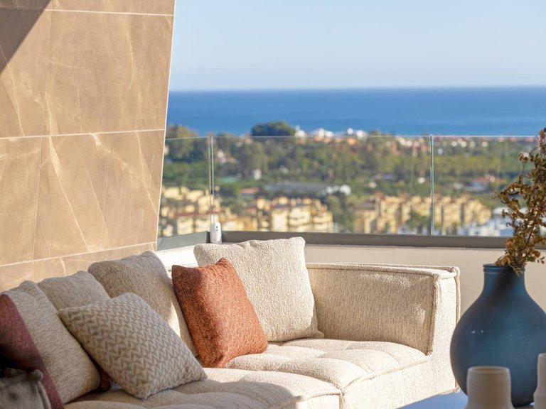 Apartment for Sale in La Boladilla Alta, Estepona, Malaga 15