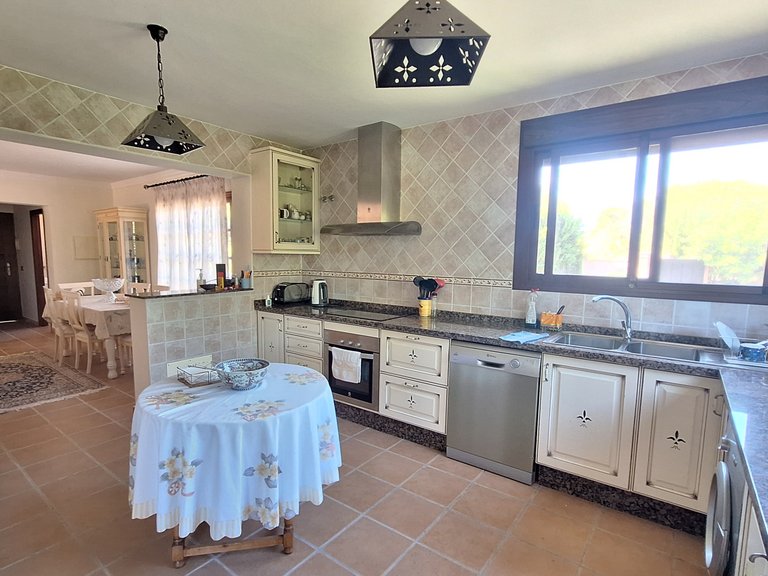 Country House for Sale in El Velerin, Estepona, Malaga 6