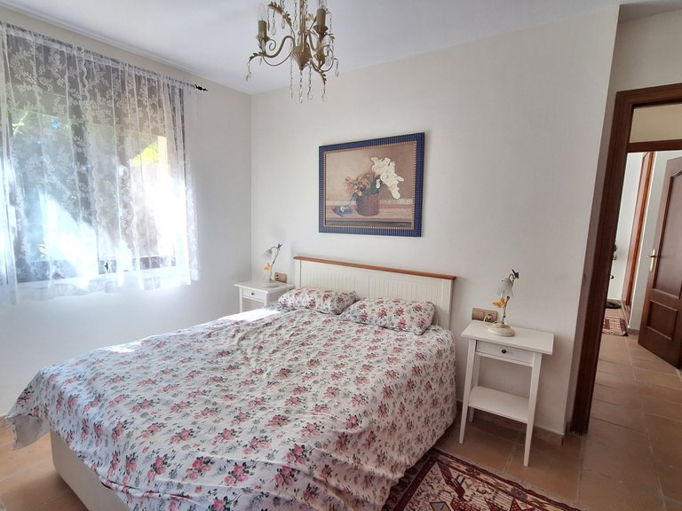 Country House for Sale in El Velerin, Estepona, Malaga 5