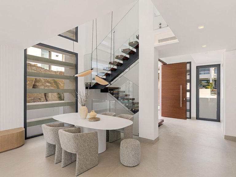 Villa for Sale in Estepona Golf, Estepona, Malaga 12