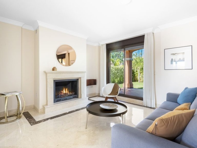 Villa for Sale in Azata Golf, Estepona, Malaga 6