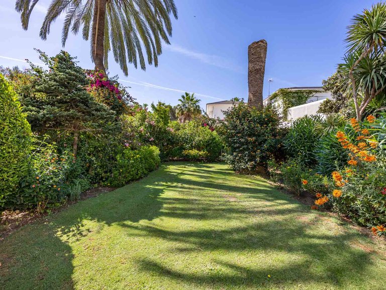 Apartment for Sale in Jardines de Sotogrande, Sotogrande, Cadiz 17