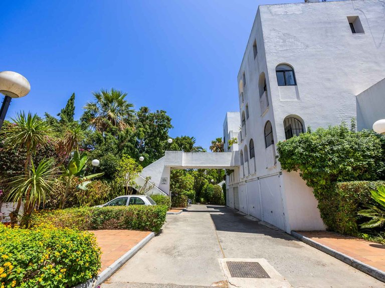 Apartment for Sale in Jardines de Sotogrande, Sotogrande, Cadiz 29