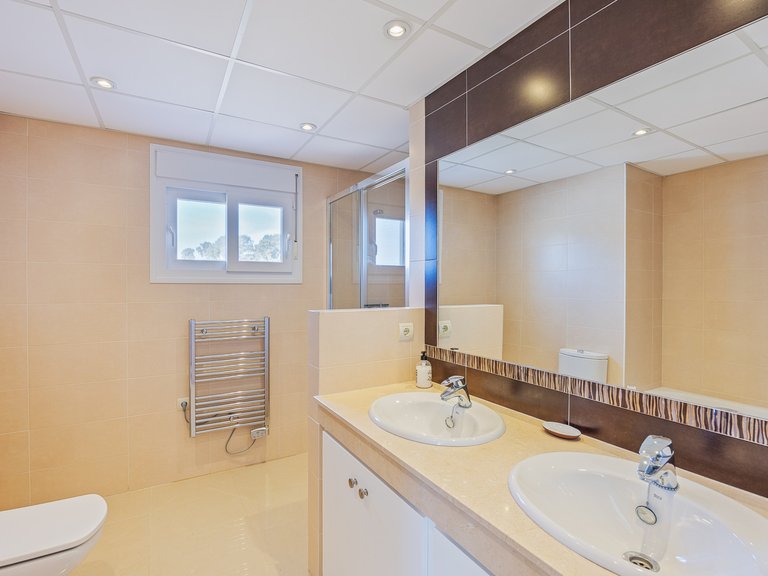 Villa for Sale in Manilva, Malaga 25