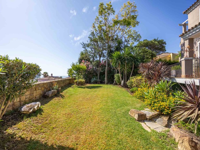 Villa for Sale in Villas del Golf, Manilva, Malaga 19