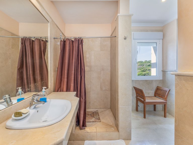 Villa for Sale in Villas del Golf, Manilva, Malaga 28