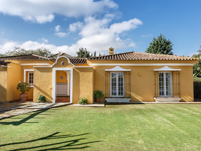 Villa for Sale in Zona B, Sotogrande, Cadiz 31