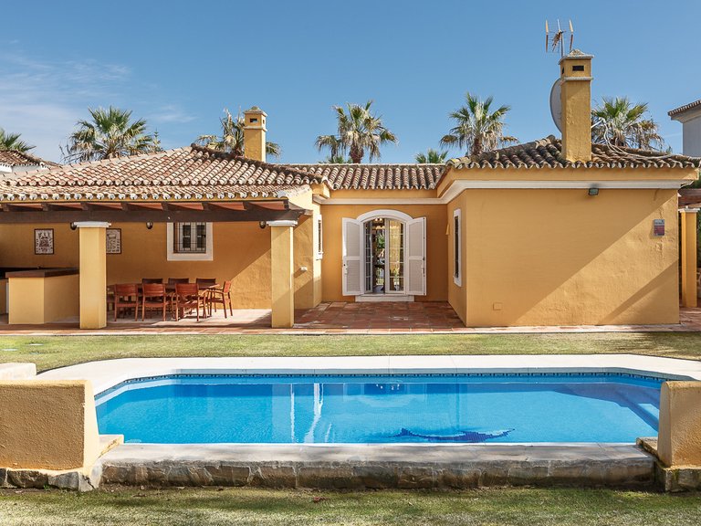 Villa for Sale in Zona B, Sotogrande, Cadiz 21