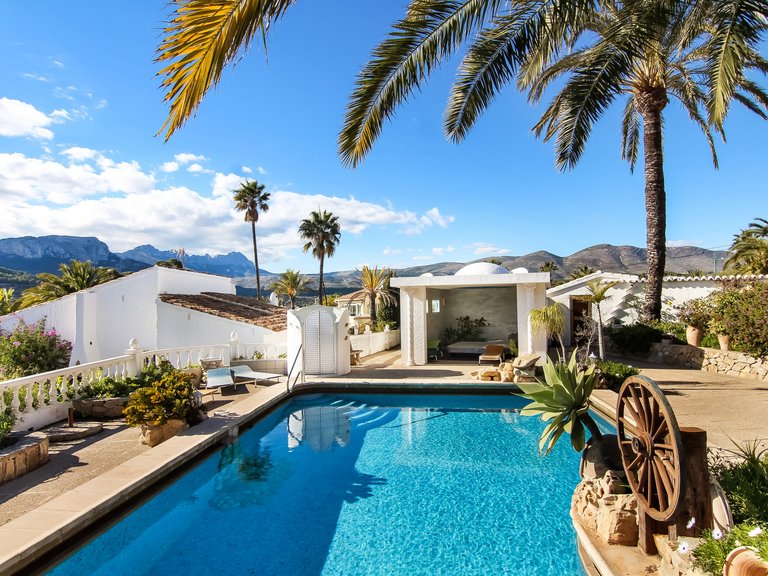Villa for Sale  in Calp, Alicante 1