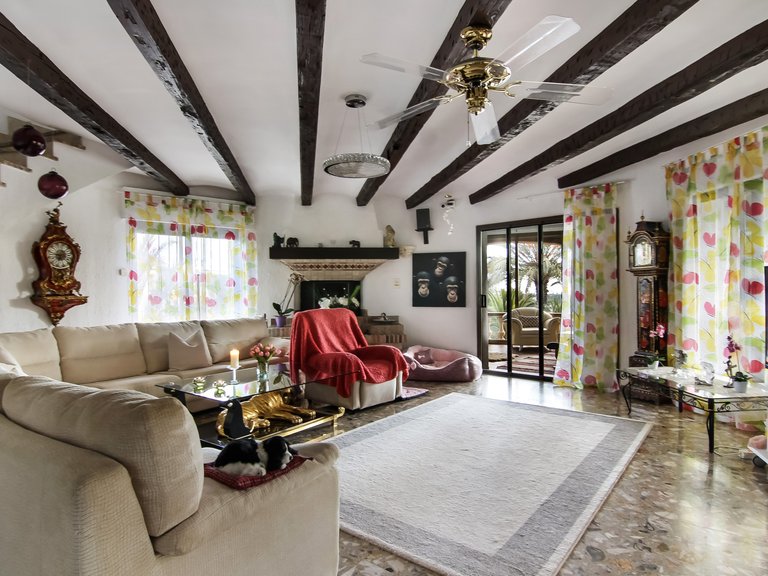 Villa for Sale  in Calp, Alicante 2