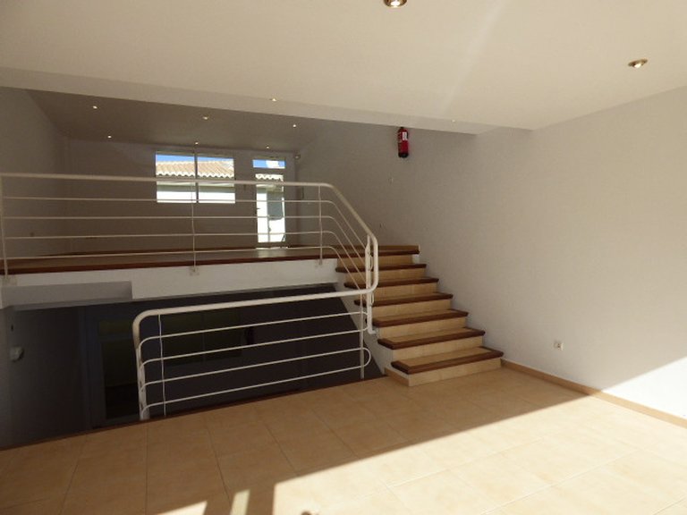Commercial for Sale in  Alicante 4
