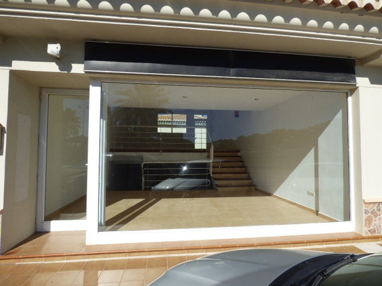 Commercial for Sale in  Alicante 1
