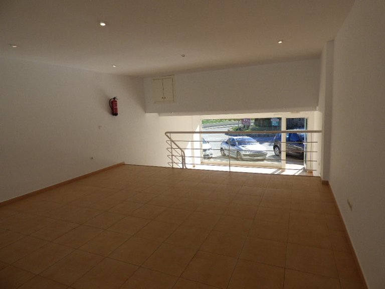 Commercial for Sale in  Alicante 7