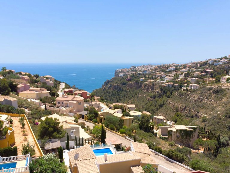 Villa for Sale  in Poble Nou de Benitatxell, Alicante 2