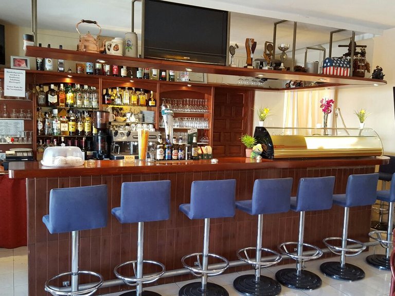Commercial for Sale in  Alicante 1