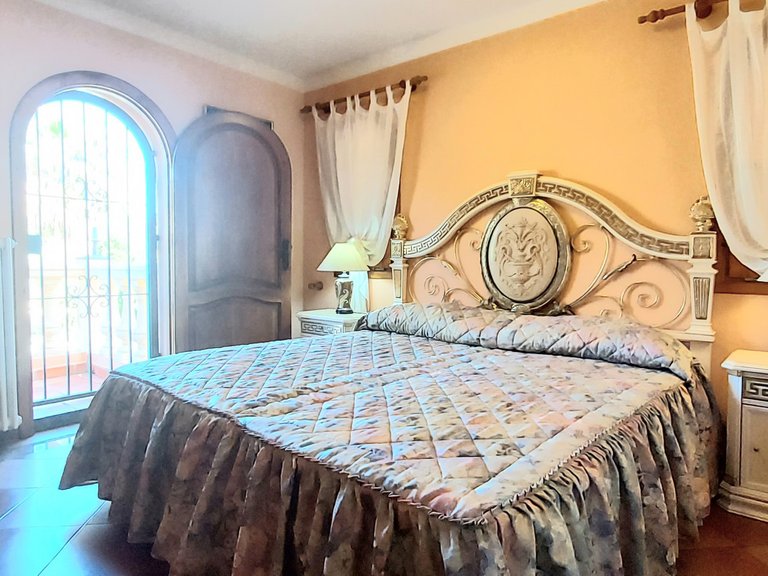 Villa for Sale in  Alicante 14