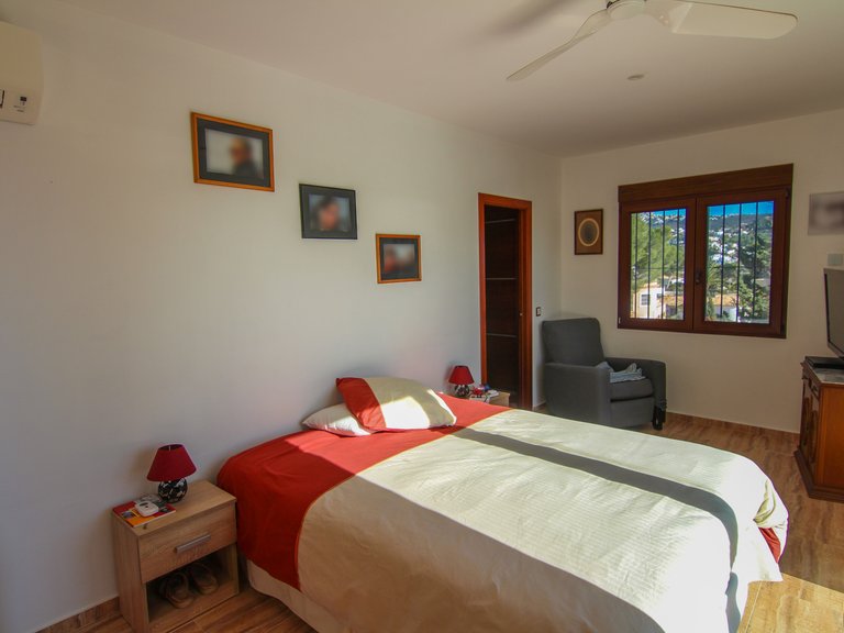 Villa for Sale in  Alicante 12