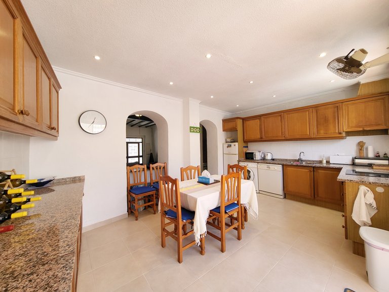 Town House for Sale in  Valencia 10